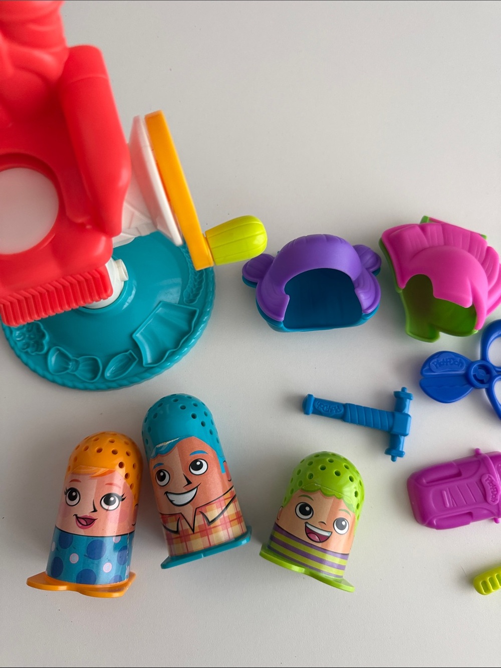 Play-Doh - Crazy Cuts Set 2015 - Barber Shop - Hairstyle - Haircut - Stylist